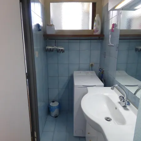 Cabine,3 Couchages, Rdc Appartement *