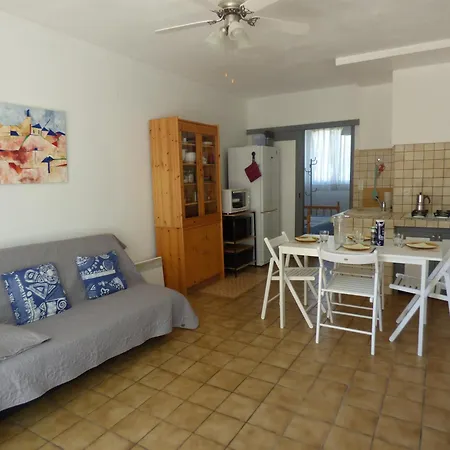 Appartement Cabine,3 Couchages, Rdc *